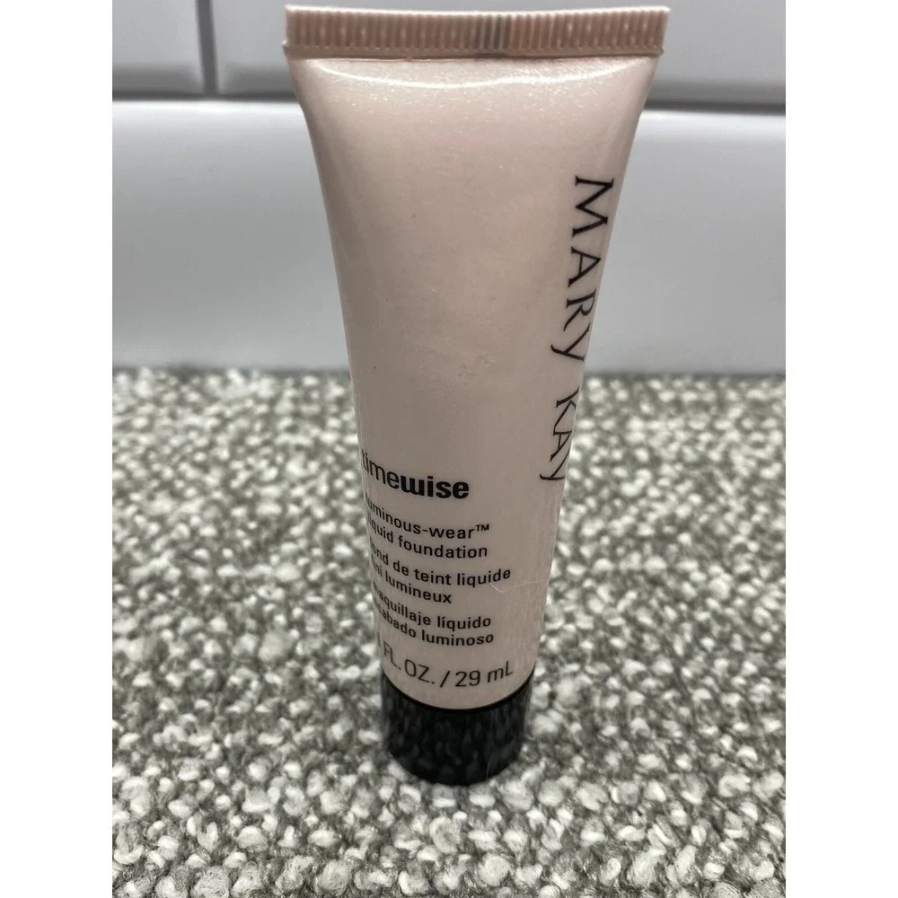 Mary Kay Timewise Foundation Luminous Wear‎ NEW W/O Box Normal to Dry Ivory 2